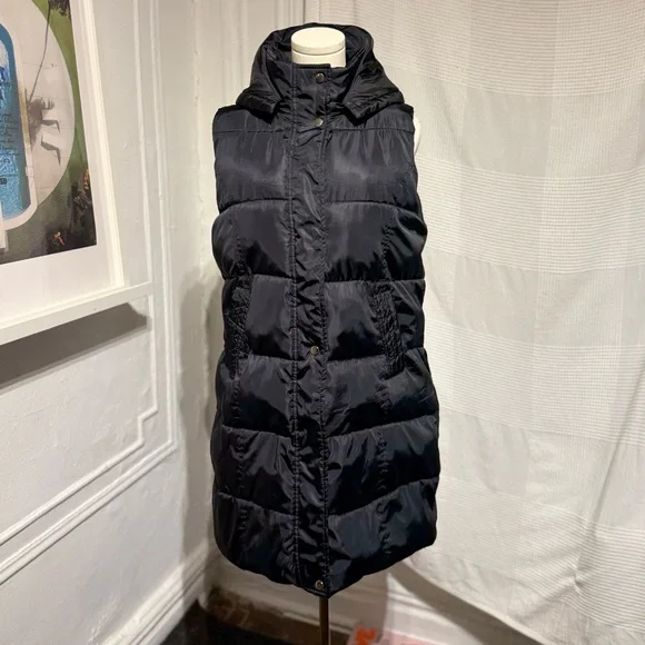 Private Label Midnight Black Puffer Vest - Picture 4 of 16